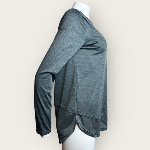 Under Armour | Tech Vent Long Sleeve | Gray | Medium - Picture 5 of 14